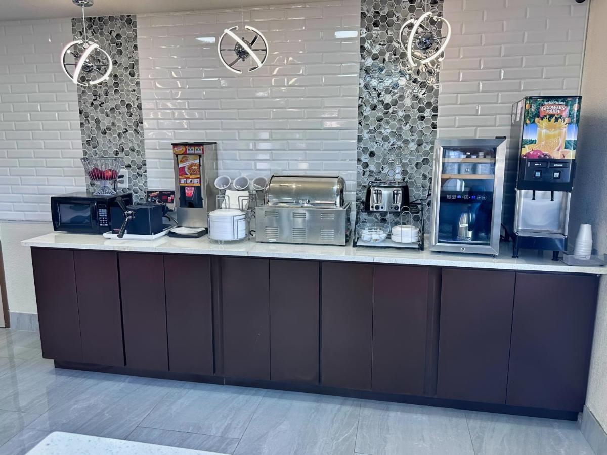 Super 8 By Wyndham Prattville Montgomery Bagian luar foto