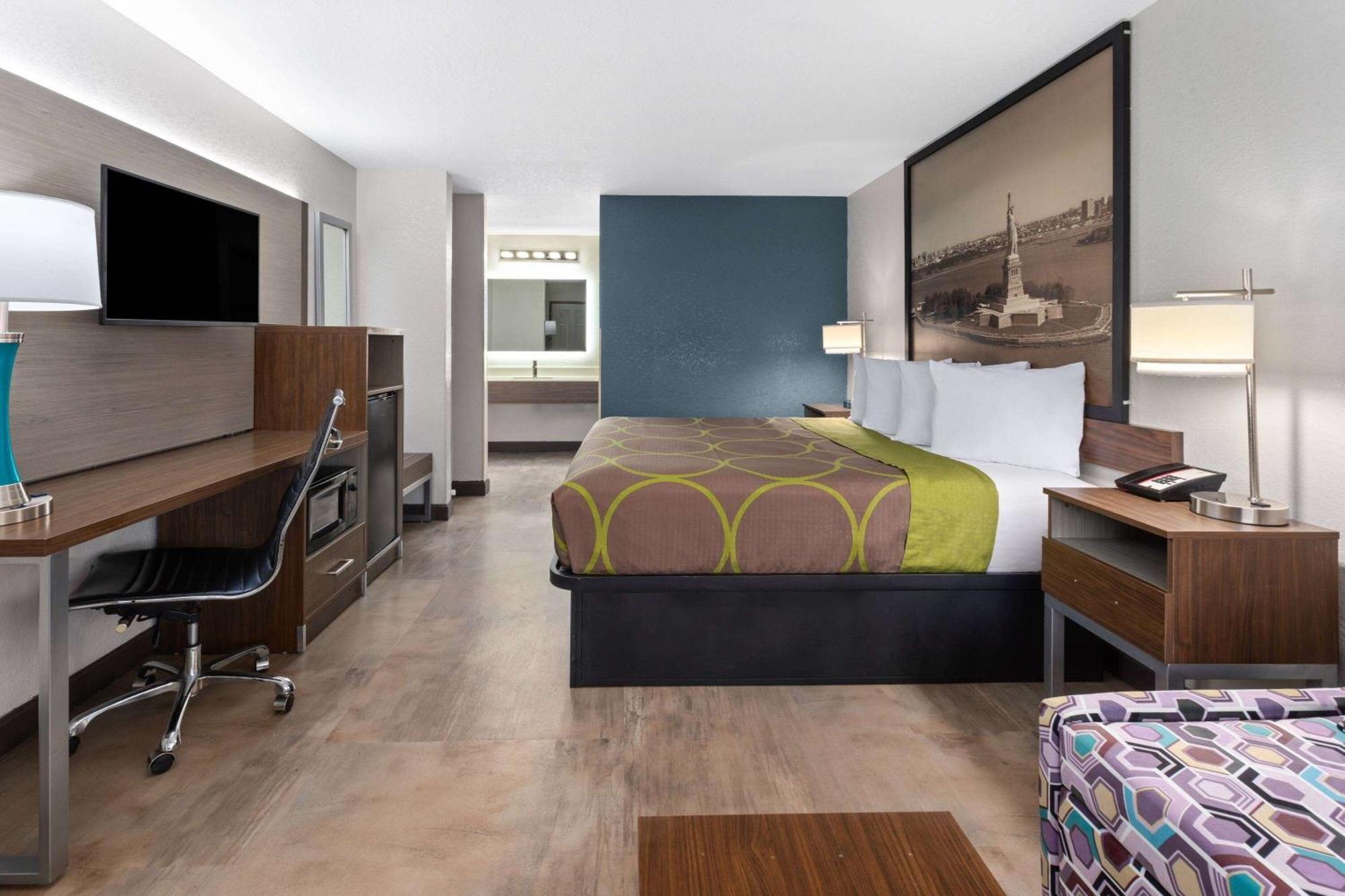 Super 8 By Wyndham Prattville Montgomery Bagian luar foto